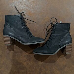 Lucky Brand Black Lace-Up Block Heel Ankle Booties